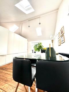 Stylish Top Floor Flat in the Heart of Camden! - London - 7