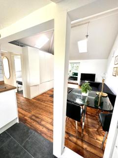 Stylish Top Floor Flat in the Heart of Camden! - London - 8