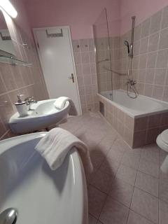 City Center Apartment Gustin - 5