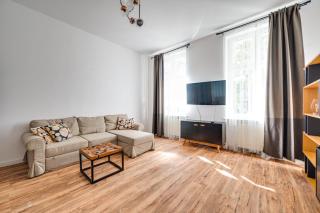 Wooden by OneApartments - 8