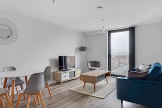 Stunning 2 Bed Apartment in Birmingham Centre - 3