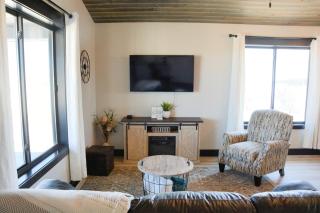 Hot Tub & Panoramic Views Bear Butte &Buffalo Chip - Sturgis - 3