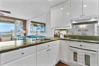 Modern Oceanfront Beach Hale Kai 1Bed - Kahana - 1