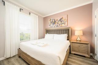 Epic Universe New Deluxe Condo, Vista Cay - 3022 - 1