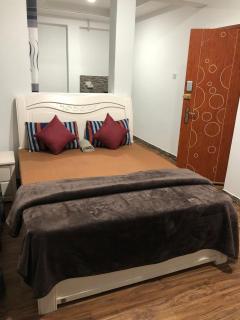 Luxury 1 Bed Room Suite - Boralesgamuwa - 0