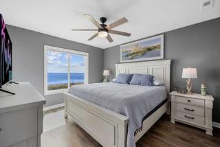 Oceanfront Near Main St - Pool - Totally Beachin - Myrtle Beach - 9