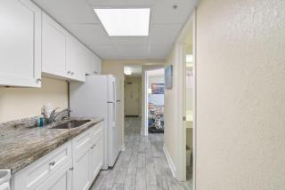 Oceanfront End-Condo w Retro Game Console Pools - Myrtle Beach - 1