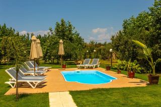 Blue wave beach villa with pool 100m from the beach - Karousádes - 4