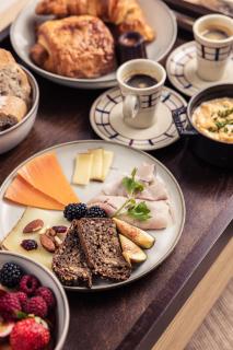 Hôtel INDARRA & SPA - Piscine - Arbonne - 5