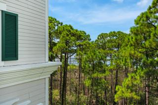 Cozy Bayside Retreat at Lasata , Stunning Panoramic Views ,Steps away from Baytowne Wharf, 3 Bedrooms 3 full baths !! - Destin - 4