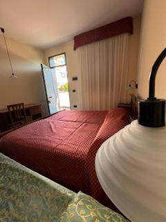 Hotel Arcobaleno - Taureana - 4