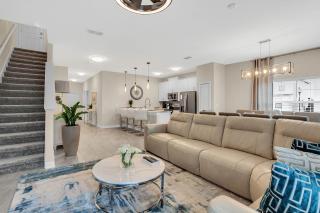 5 Bedrooms - 4 Bathrooms - Storey Lake 4800 Ll - Orlando - 0