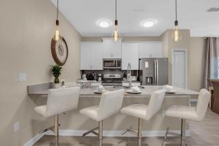 5 Bedrooms - 4 Bathrooms - Storey Lake 4800 Ll - Orlando - 5