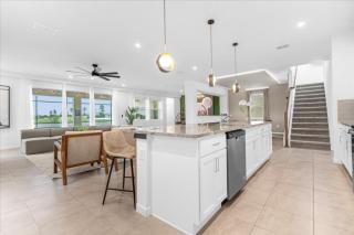 9 Bedrooms- 6,5 Bathrooms-Solara Resort 9113Cr - Davenport - 6