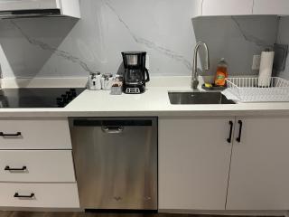 One bedroom of Cozy 2 bedrooms apartment - Richmond Hill - 7