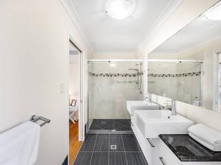 Homy Self Contained Unit Sunnybank CBD Street Parking - Brisbane - 6