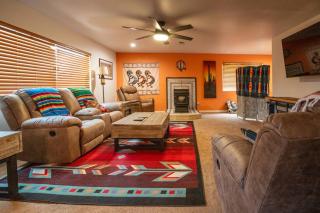 The Triple Palms - 9