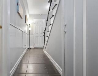 Unique, cozy, and spacious basement apt close to NYC - Guttenberg - 1