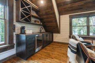 Stag's Manor - Luxury Rustic Modern Cabin - Morganton - 8