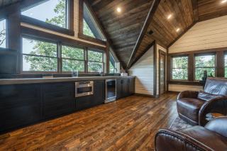 Stag's Manor - Luxury Rustic Modern Cabin - Morganton - 7