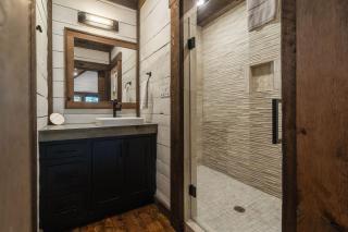 Stag's Manor - Luxury Rustic Modern Cabin - Morganton - 6