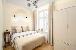 Quiet Apartment on the Main Square, 2 Bathrooms - Breslavia - 9