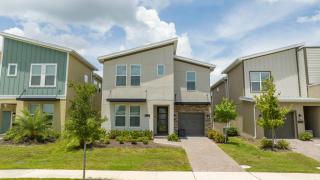 5BR Single Home Resort Pool and Hot Tub - Kissimmee - 2