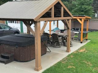 Berrodin Bed & Breakfast - Akron - 7