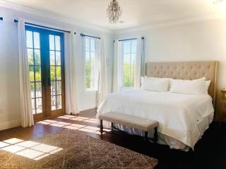 Emigrant's Inn - 4