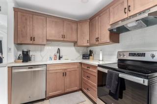 Modern-industrial Old Town Condo Wpool, & Wd - Scottsdale - 6