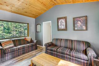 Woodsy Cabin Retreat about 4 Mi to Crescent Lake! - 7
