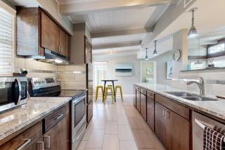 Zin Live Oak Living - 3