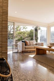 Baileys Beach House - Binalong Bay - 1
