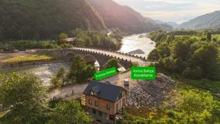 Hanging Garden Holiday Home - Riverside - 1