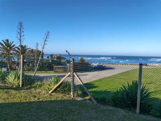 Claptons Beach The Jackalope - Jeffreys Bay - 8