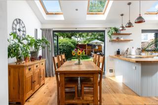 Charming Family Home with Stoves, Garden & Parking - Bristol - 1