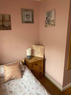 Oranmore Holiday Home - 1