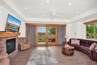 Coral Ridge 1889 Golf Course View, Spacious yard - Washington - 8