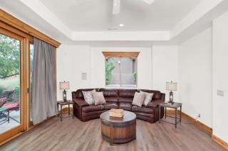 Coral Ridge 1889 Golf Course View, Spacious yard - Washington - 3