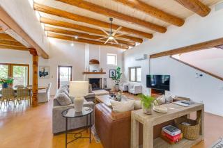 Mtn-View Retreat with Hot Tub in New Mexico! - Arroyo Seco - 7
