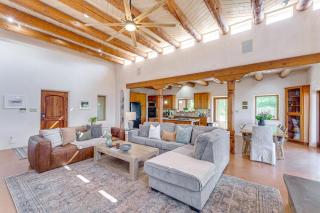 Mtn-View Retreat with Hot Tub in New Mexico! - Arroyo Seco - 6