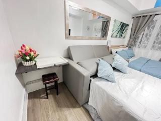 University Belt Cozy Studio at Vista Recto-33rd Floor - Manila - 9