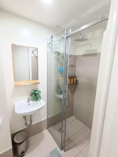 University Belt Cozy Studio at Vista Recto-33rd Floor - Manila - 2