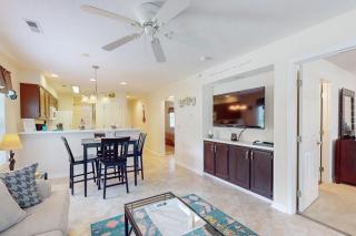 Balcony & Pool Access: 'Longs Cozy Haven' - 8