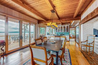 Rainier View Beach House - South Beach - 3