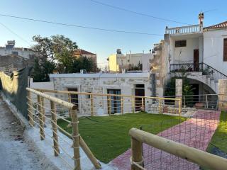 Eria's Luxury Suite - Galatás - 5