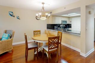 Dolphin Reef 203 - 8