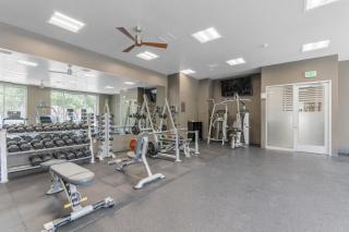 Luxury Apt.- New King Bed, Free Parking, Gym, Pool - Salt Lake City - 5