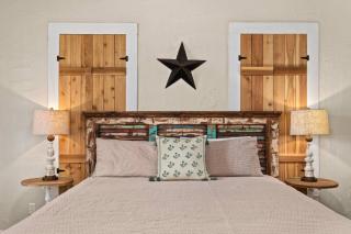 #17 The Texas House at Garrison in Gruene - New Braunfels - 6