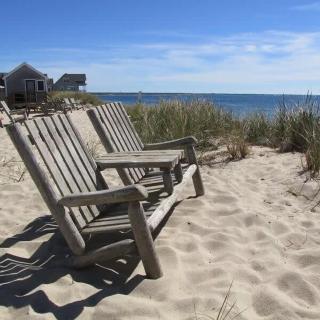 Peaceful Waterfront Beach Cottage! - 9